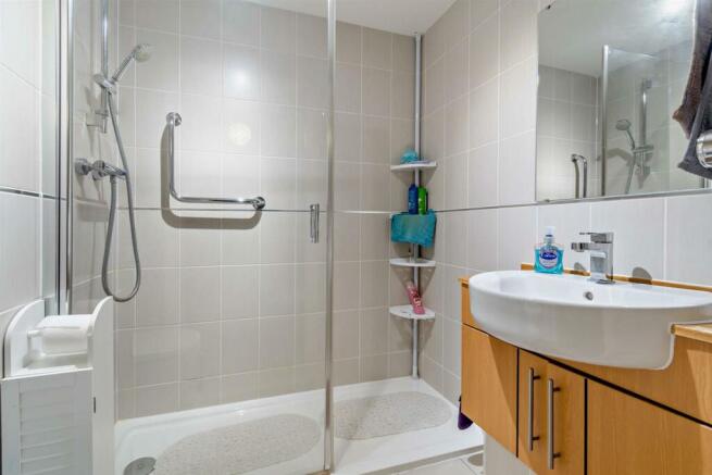 1 bed Apartment for sale Image 11