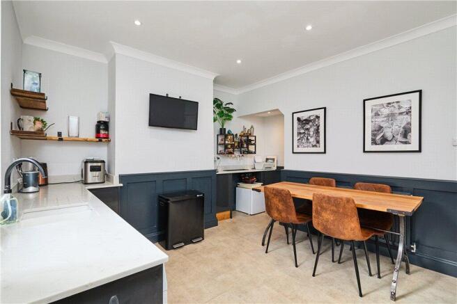 Kitchen/ Dining