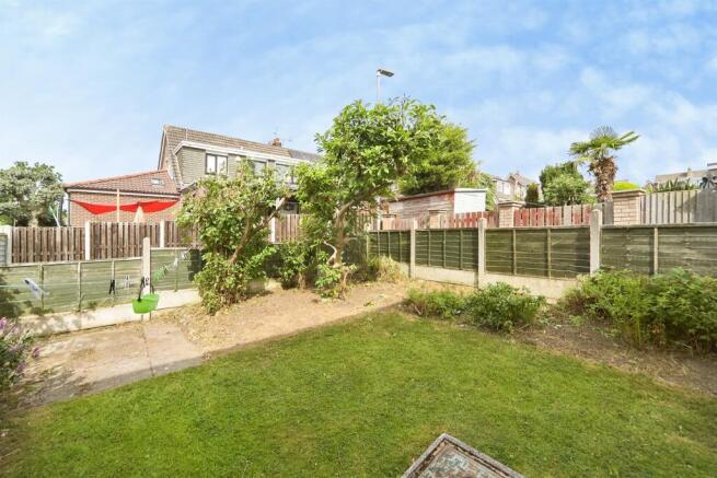 3 bed Semi-Detached for sale Image 7