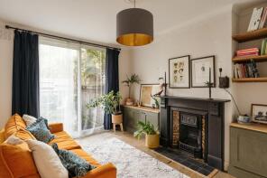 5, Alcester Crescent, Hackney, London E5 9PX