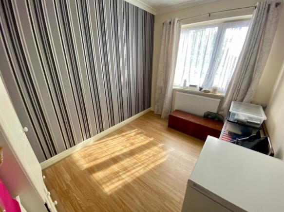 BEDROOM 2