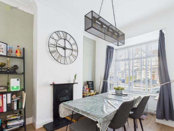 cam05459g0pr0084still004