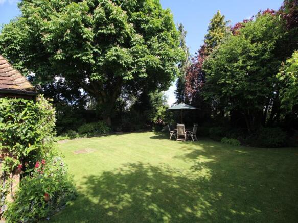 GARDEN
