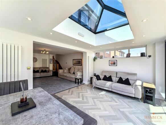 3 bed Detached for sale Image 6