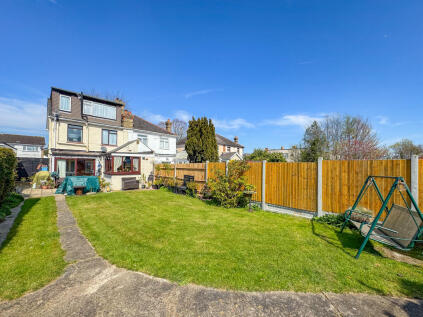 St Mary's Lane, Upminster, RM14