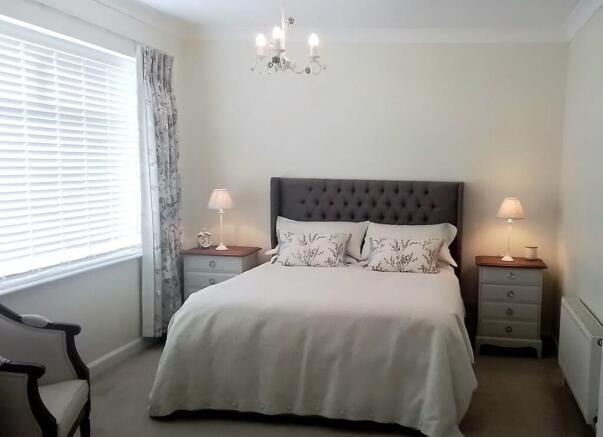 2 bed Detached Bungalow for sale Image 7