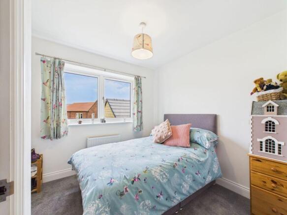 4 bed Detached for sale Image 8