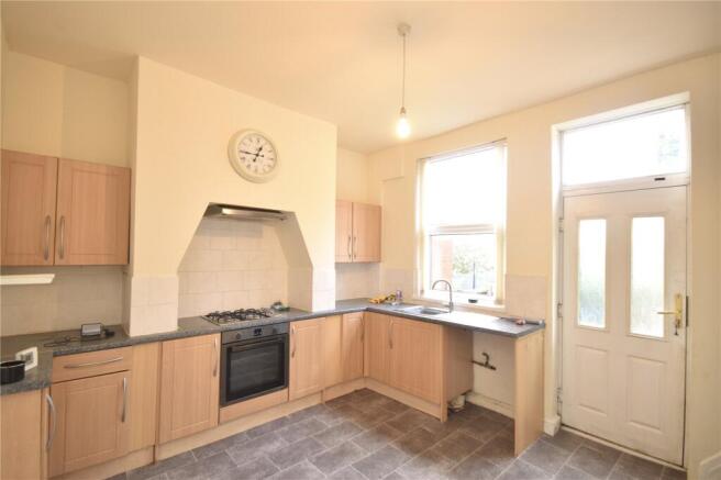Grains Road, Shaw, Oldham, Greater Manchester, OL2 photo 4
