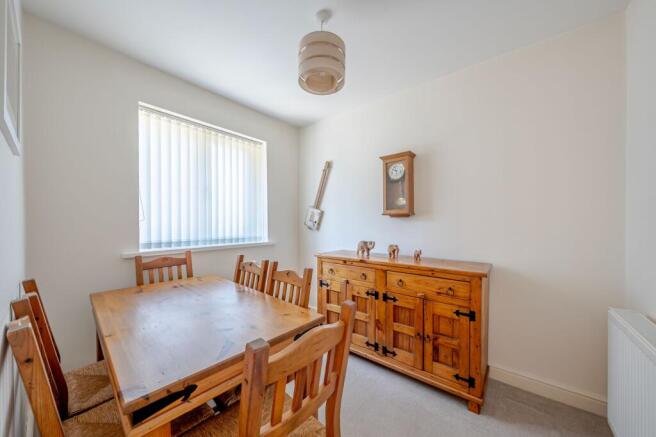 2 bed Semi-Detached for sale Image 8