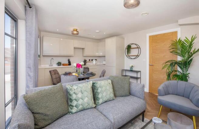 2 bed Duplex for sale Image 4