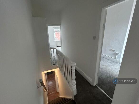 3 bed Terraced to rent Image 10