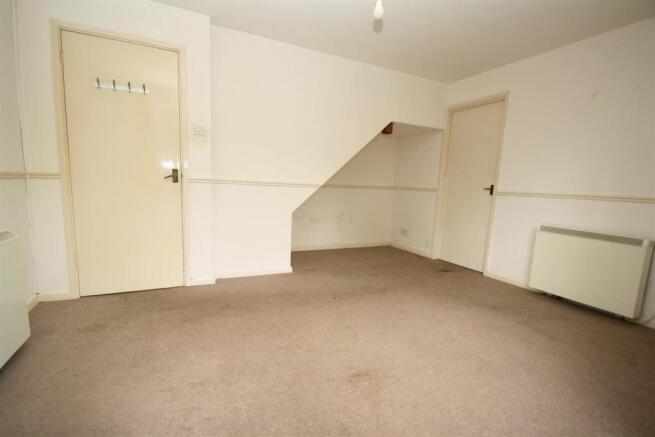 21 Rolvendon lounge b.JPG