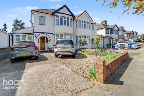 Alleyn Park, Southall