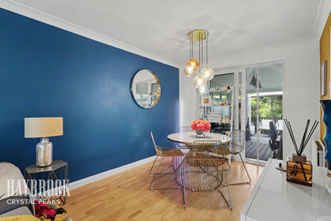 3 bed Semi-Detached for sale Image 4