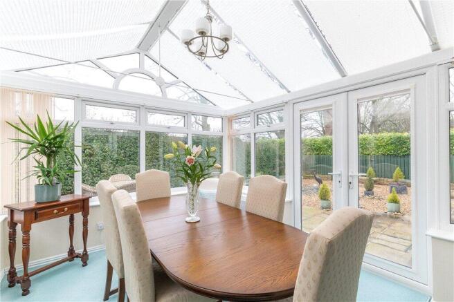 Consevatory/ Dining