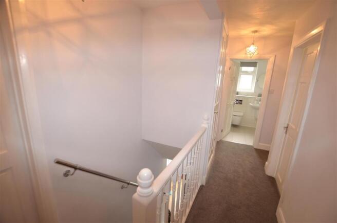 FIRST FLOOR LANDING: