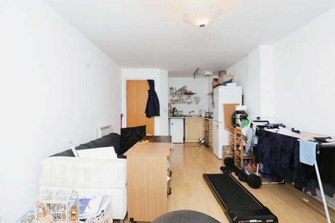2 bed Flat for sale Image 5