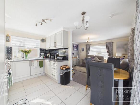 Kitchen/Dining Area