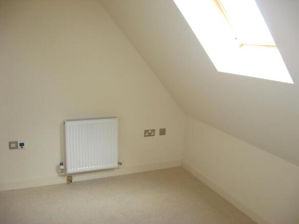 2 bed Flat to rent Image 10