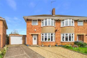 4, Arden Close, Kettering NN15 6UY