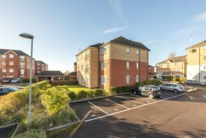 Flat 1, Firhill House, Twickenham Close, Stratton St Margaret, Swindon SN3 3FE