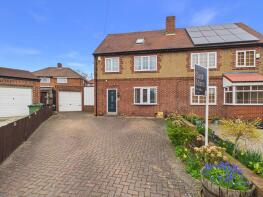 31, Calderwood Crescent, Lyndhurst, Gateshead NE9 6PH