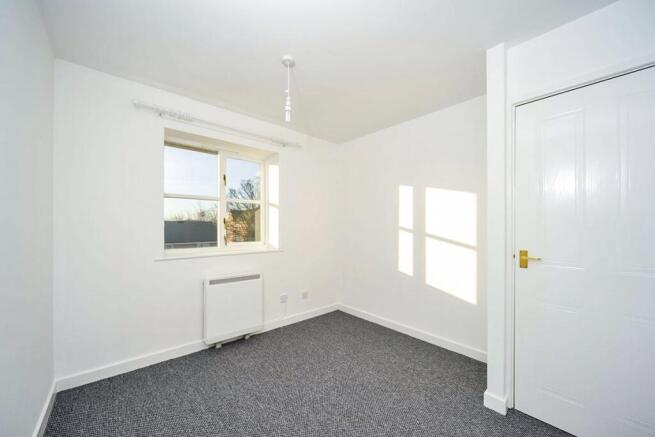 2 bed Apartment to rent Image 8