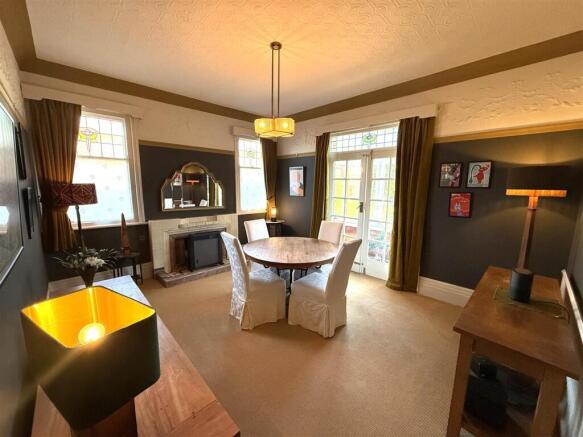 Dining Room.JPG