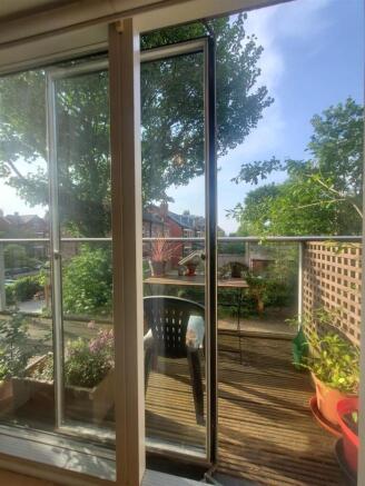 BALCONY.jpg