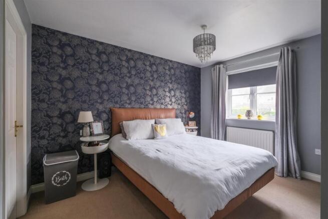 4 bed Detached for sale Image 12