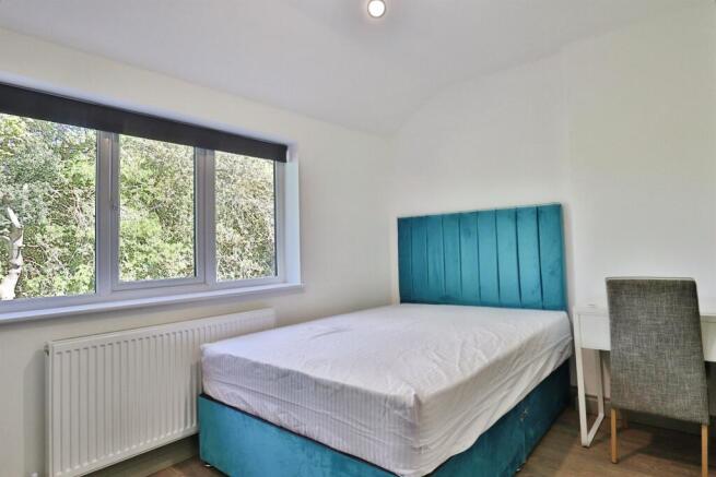 6 bed Semi-Detached for sale Image 10