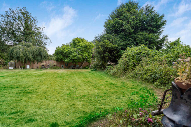 4 bed Detached for sale Image 7