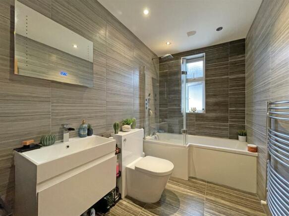 First Avenue 5 Bathroom.jpg