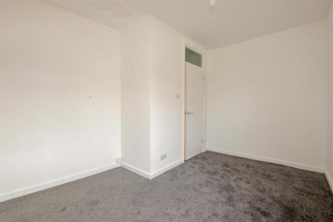 Bedroom1 3.jpg