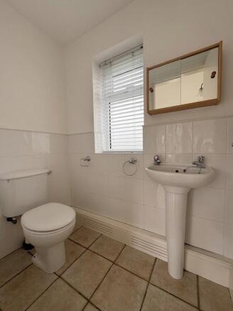 3 bed Semi-Detached to rent Image 10