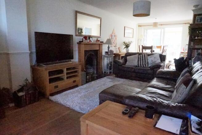 Lounge/Dining Room