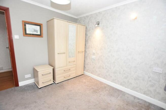 Bed 4 / Dining Ro...