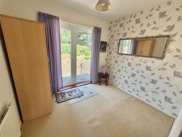 2 bed Semi-Detached Bungalow for sale Image 8