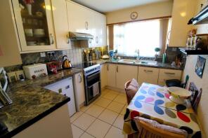 5, Dyrham Parade, Patchway BS34 6EF