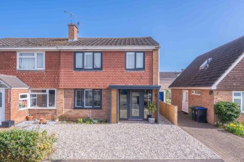 Ravensdale Avenue, Leamington Spa, CV32