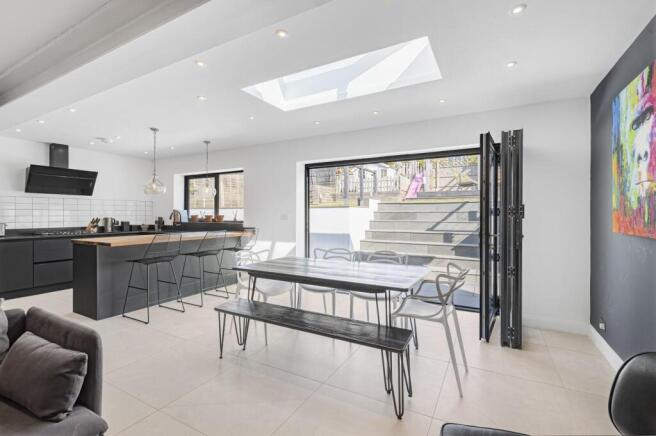 Dining Area 2.jpg