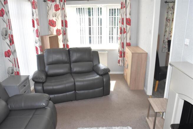 2 bed Park Home for sale Image 6