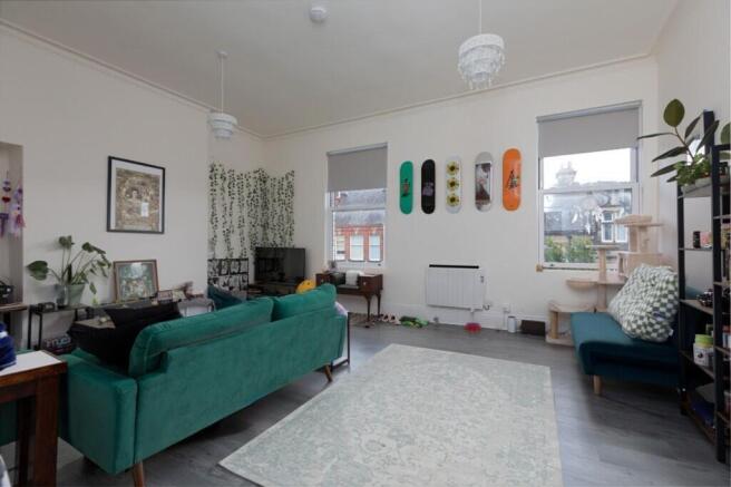 8 bed Block of Apartments for sale Image 11