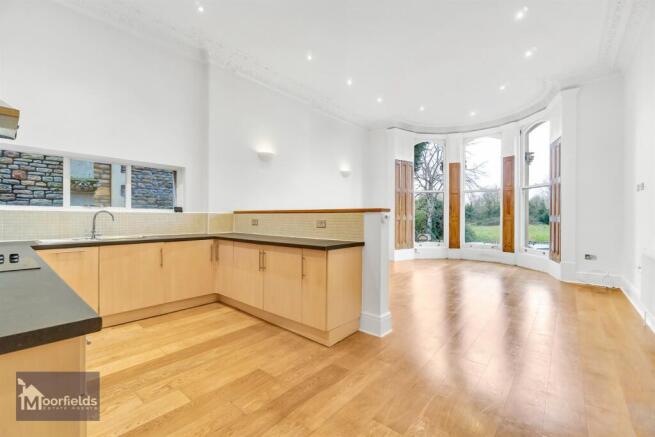 Apartment in Clifton - View 4