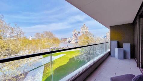 Crown Square, London, SE1