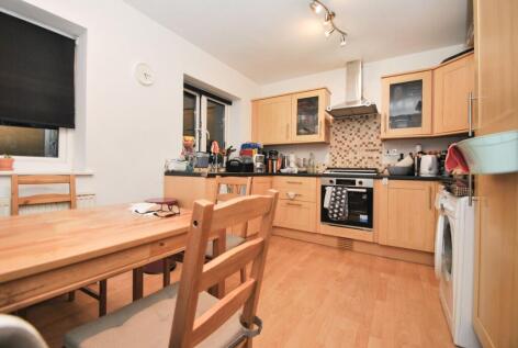 Pentire Avenue, Bishopsworth