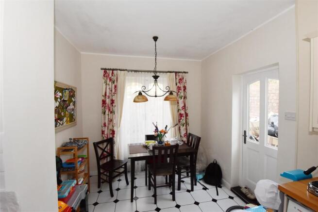 Breakfast area.jpg