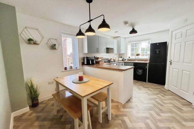 Kitchen/Dining Room