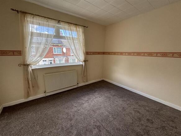 3 bed Terraced for sale Image 12