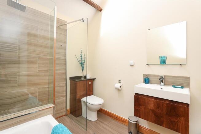Annex Bathroom.jpg